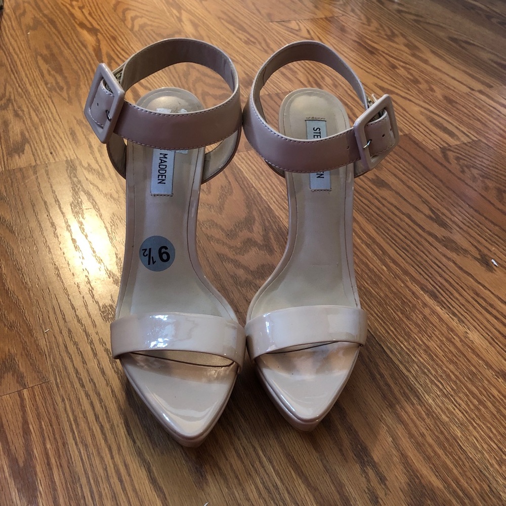 Steve Madden Womens Nude Heels